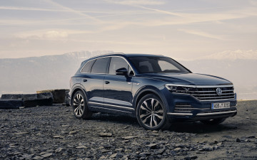 VW Touareg sau similar 